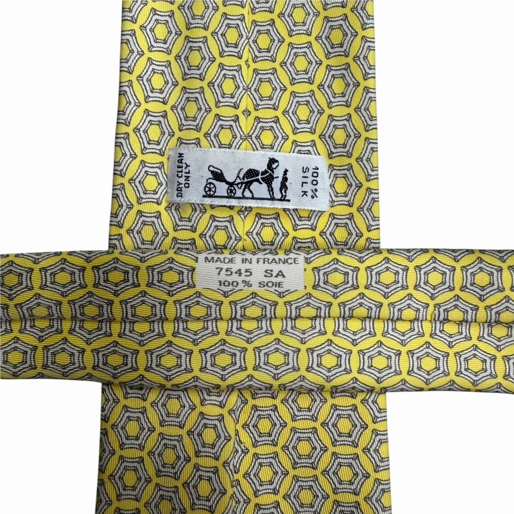 Hermes Men's Tie Geometric Hexagons Yellow Silk 7545 SA 3.75" (W) x 60" (L) guc - Picture 3 of 7